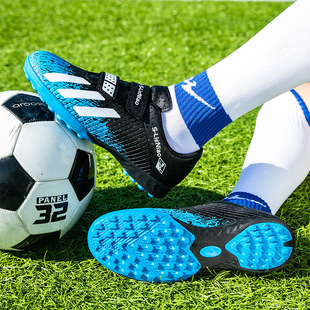 A pair of children's Velcro football shoes wholesale training shoes for primary school students broken nails boys game sports shoes