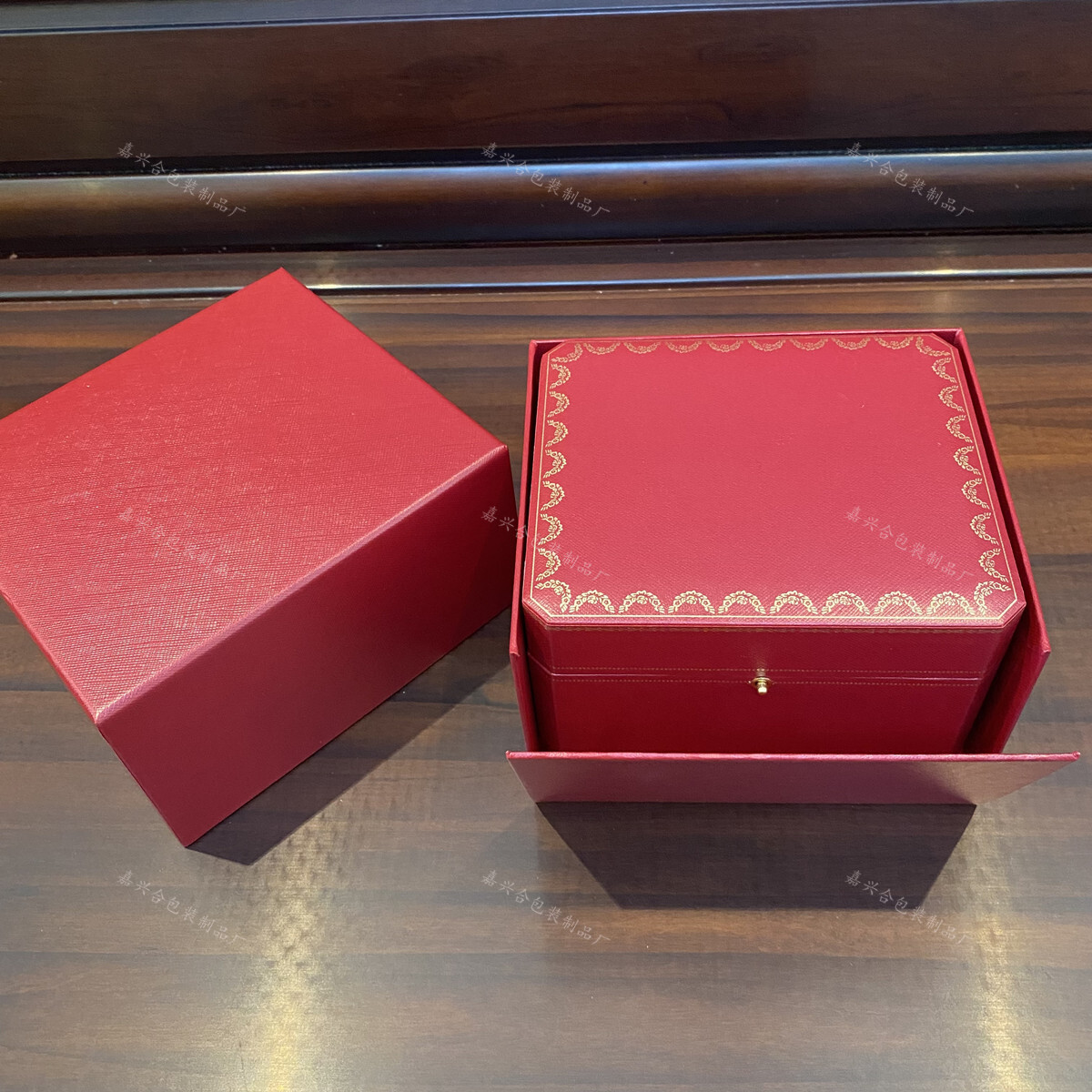 Factory Direct sales Swiss brand Red Watch packaging box high-grade black velvet elastic flip watch jewelry box