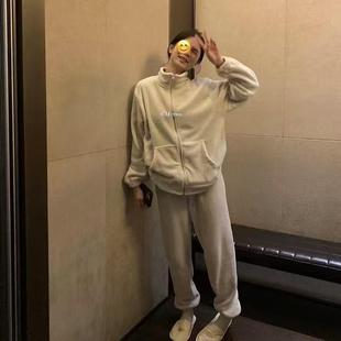 Metwo����që�q˯�±�ůŮʿ�Ӻ�Ҿӷ����b���m�q280�˿羳��a
