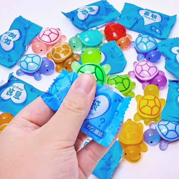 Little turtle blind bag [glow in the dark]