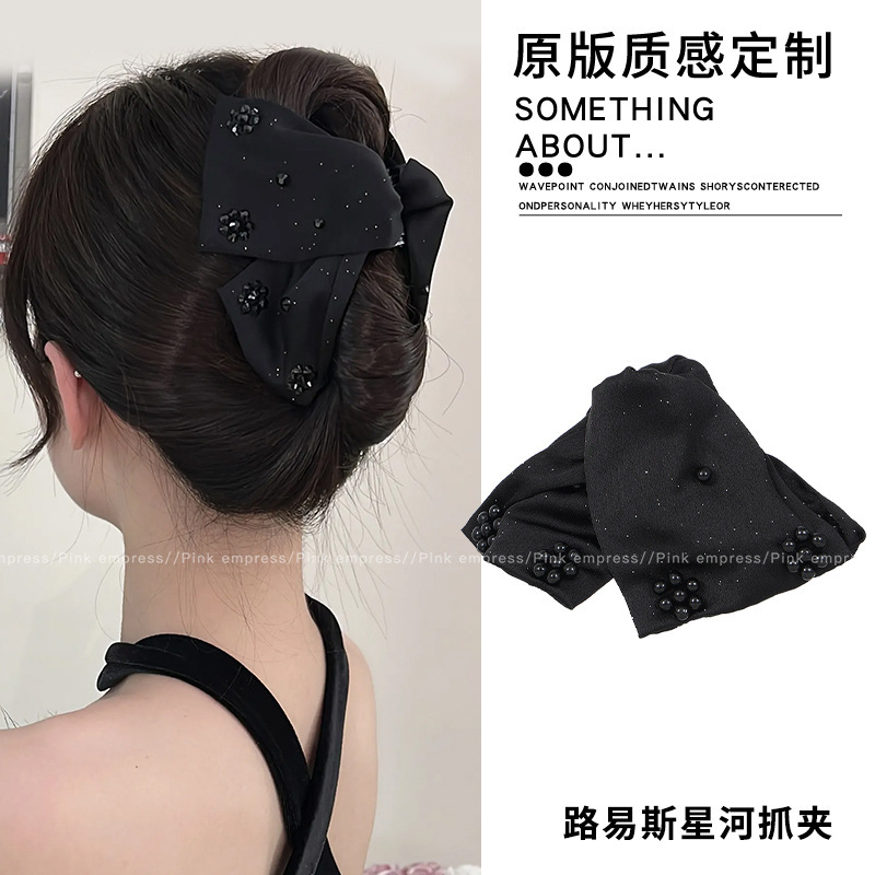 Elegante retrógrado leopardo triángulo clip de agarre mujer 2025 nuevo clip de cabello de cabeza de tiburón clip de cabello adornamiento para el cabello