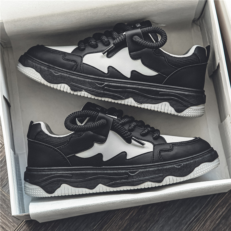 Zapatos de hombre otoño 2025 nuevos deportes casuales tendencia de estudiantes coreanos con suela gruesa aumentada popular explosión zapatos de skate para hombres