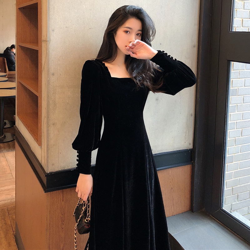 Square-Neck Internet Celebrity Mid-Length Long-Sleeve Velvet Dress for Women, Autumn and Winter Korean Style 2026 New Slim-Fit Design