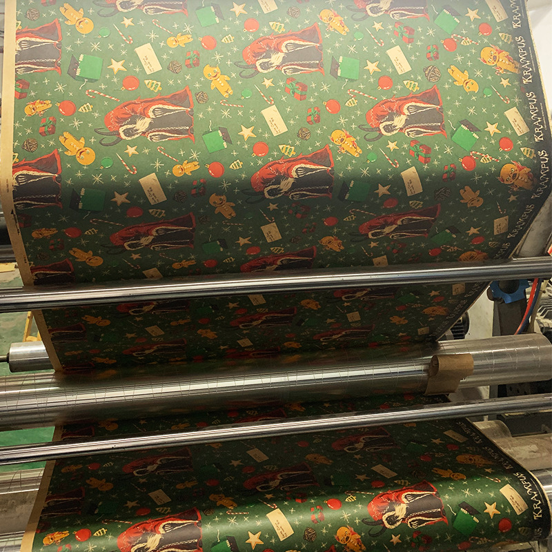 Nuevo papel kraft impresa personalizada papel de regalo de Navidad papel de regalo retrógrado papel de flores personalizado papel de embalaje