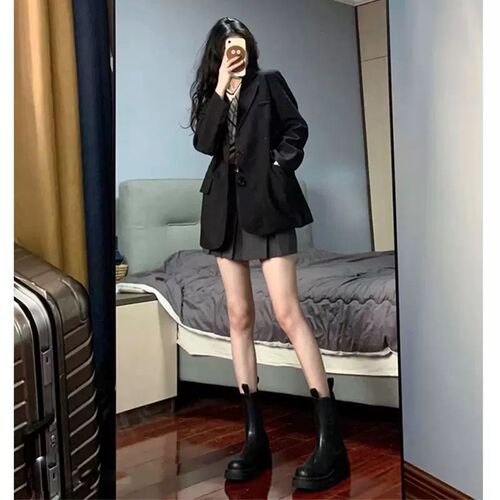 Chic casual black women's suit jacket, spring and autumn Korean version, regular shoulder suit, fashionable suit with shoulder pads