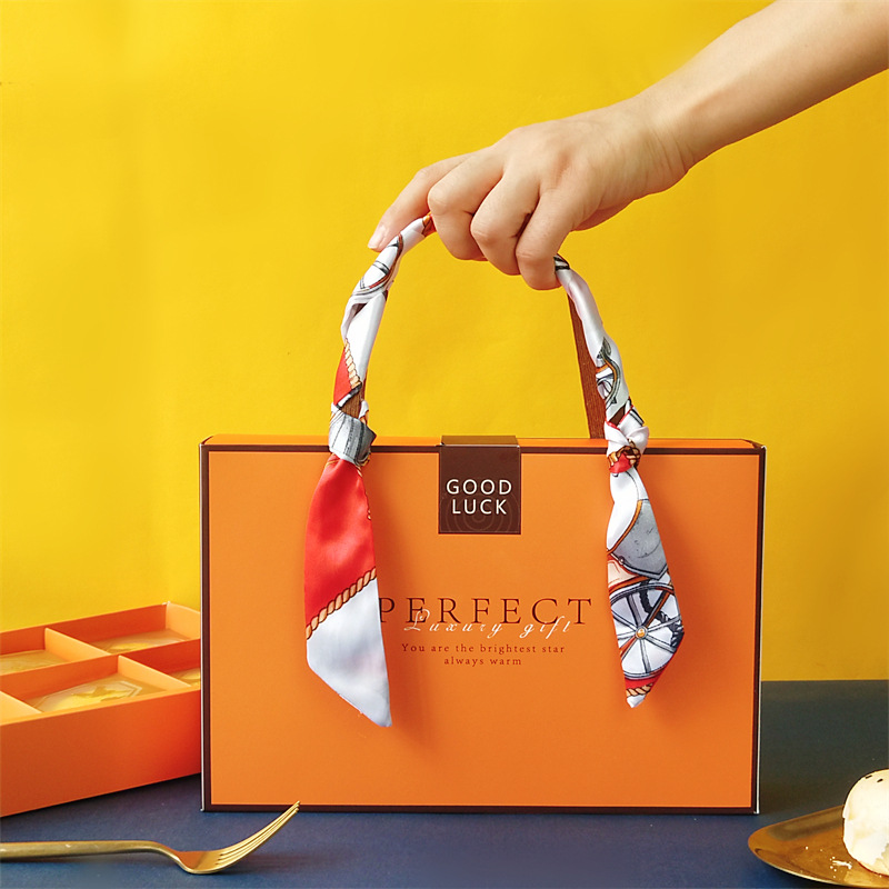 2024 New 6-Seed 100g 125g Mooncake Packaging Box Handmade High-End Orange Snowflake Taffy Box with Large Egg Yolk Cookies