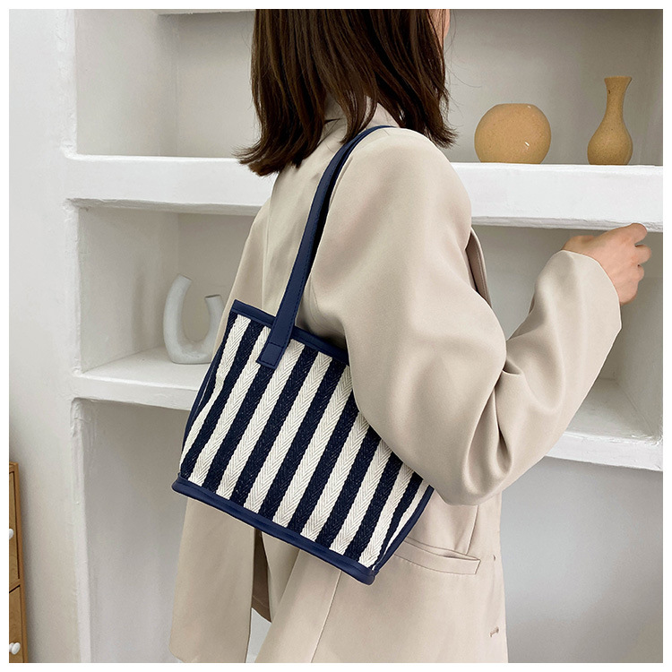 Korean Clashing Color Stripe Canvas Storage Bag Wholesale Nihaojewelry display picture 12