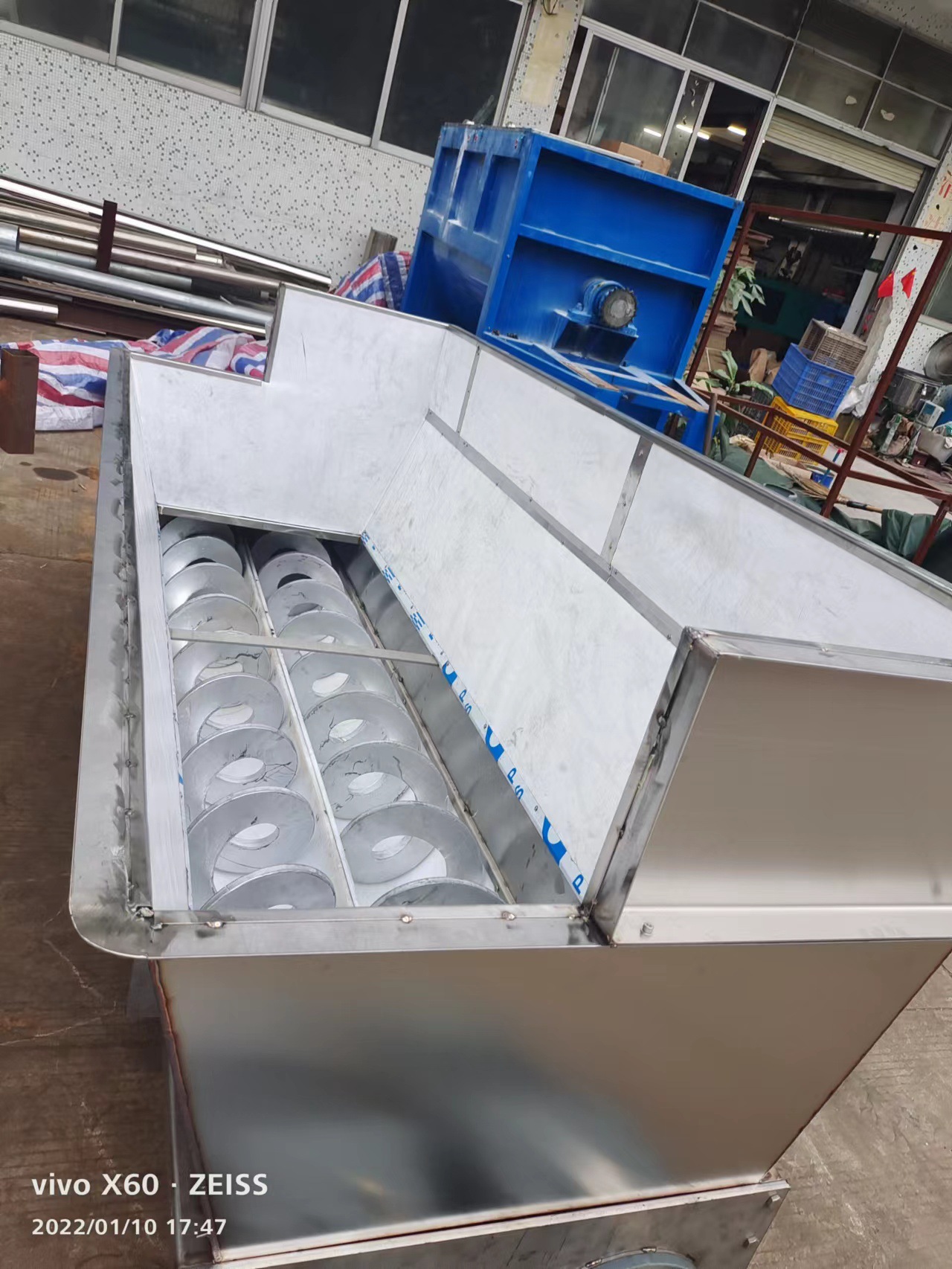 深圳直供输送石英砂不锈钢U型槽螺旋输送机佛山提升机厂家|ru