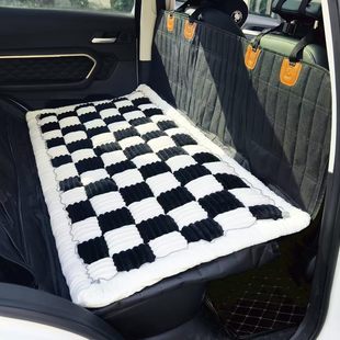 Thickened Car Seat Cushion Plush Pet Rear Seat Plaid Dog Bed in Stock Factory Cushion for Medium-Sized Dogs