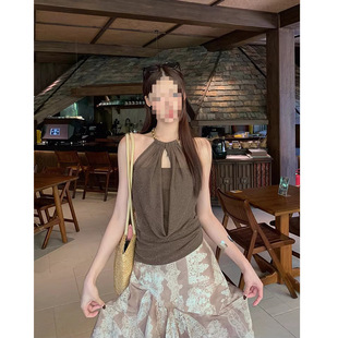�y����+��ɫƤ朗l  ��¶������o��첱����