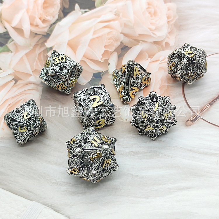 Transfronterizo nuevo metal hueco yihadista Ángel dados DND csulu corriendo grupo juego de mesa de 7 piezas multi-Cara dados al por mayor