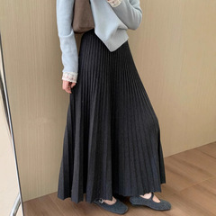 腰が高くて痩せています。カシミヤが厚くて、スカートが厚いです。