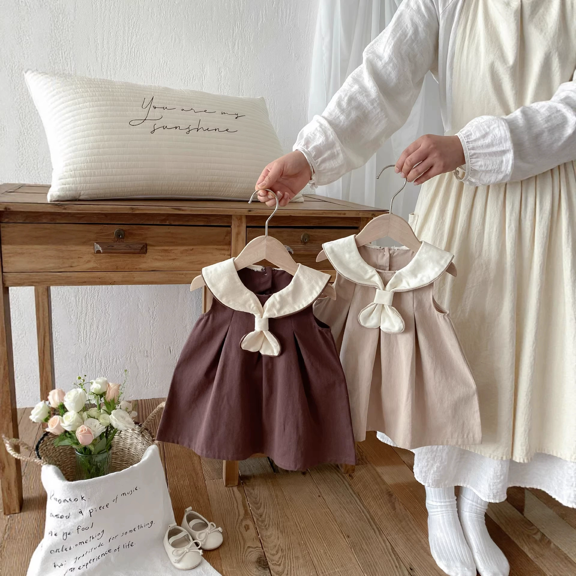 女宝韩系超好看学院风连衣裙夏季2026新款小童复古翻领背心公主裙