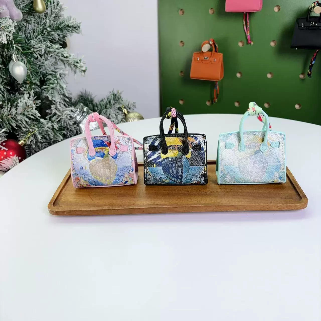 Platinum creative headphones, equipment bag, universal bag decoration, high-end, bluetooth