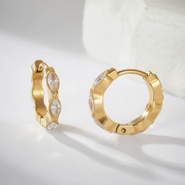 耳钉;鼻饰;耳廓、耳扩