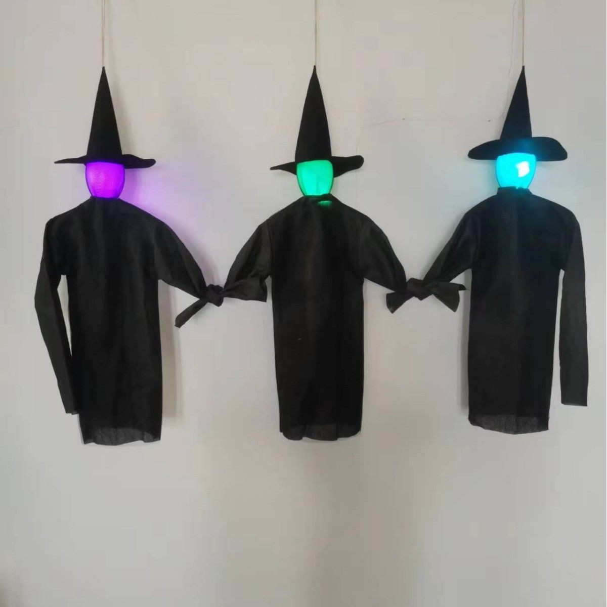 Nuevo estilo transfronterizo de Amazon, colorido y luminoso, tres brujas de la mano, atmósfera de fantasma individual, decoración de escena, accesorios