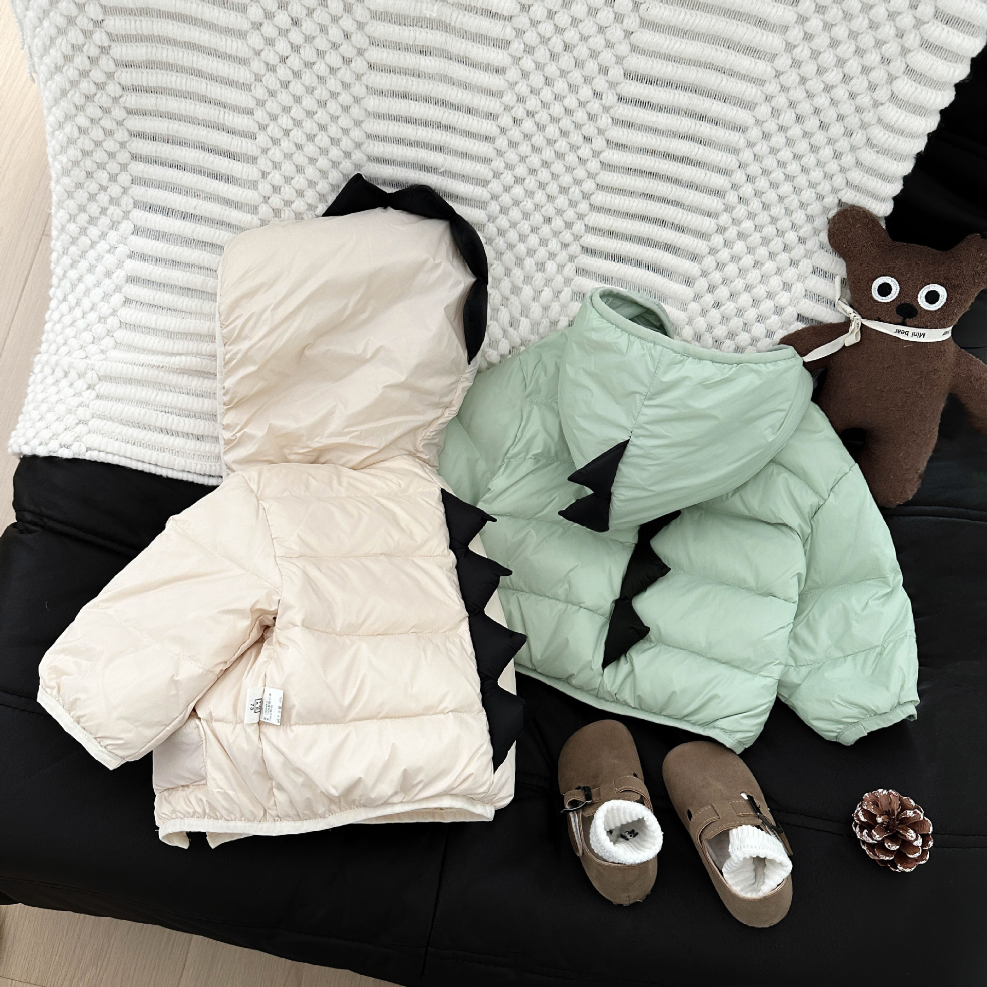 Ropa infantil coreana chaqueta de plumón para niños invierno de aire extranjero chaqueta con capuchón para bebés y bebés con capuchón blanco para calentar aire extranjero