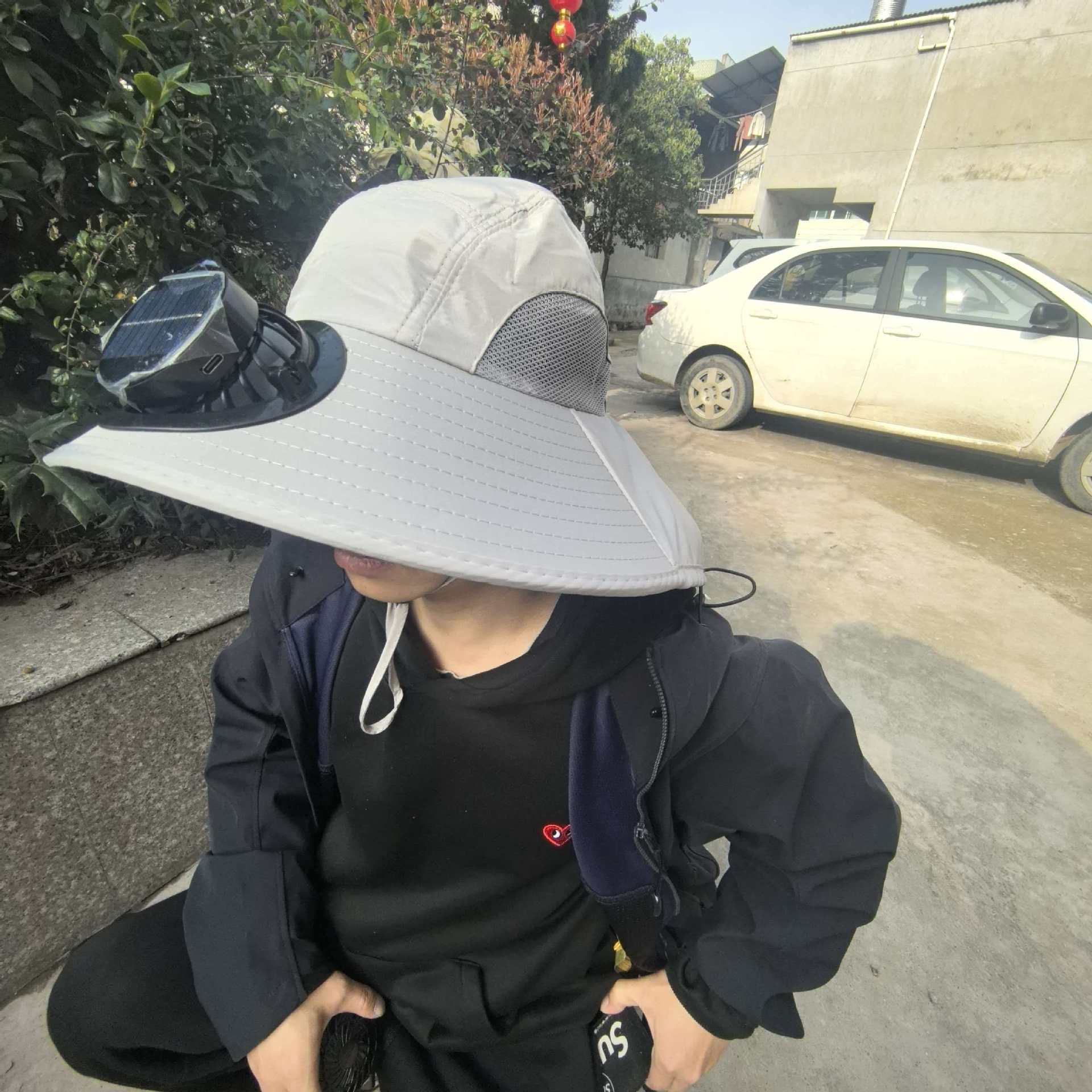 Cloak, sun hat, round air fan