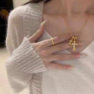 18K Gold Au750 Cross with Diamond Pendant, Fashionable, Simple, Versatile and High-End Cross Design That Does Not Fade