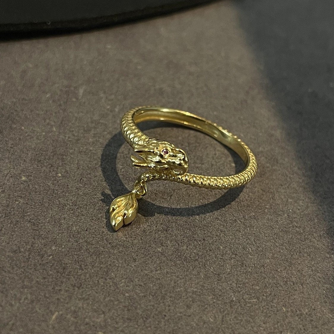 Bijoux et accessoires Bague Dragon Année Petit Dragon Doré Design de niche Mode Bague Année Dragon Zodiaque Haut de gamme Accessoires de bague Femme_voghion.com