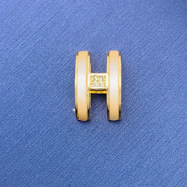 2022 nuevo trébol giratorio simple cien colgante fuente joyería fábrica al por mayor directa sin cadena