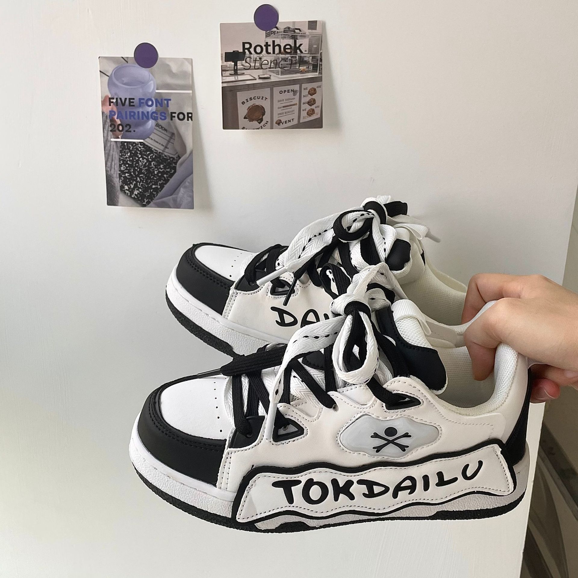 Luxury Fashion Casual Shoes for Men and Women Designers Letter Shoes Running Shoes Trainer Maxi Sneaker Bread Thick Sole Shoes New_voghion.com