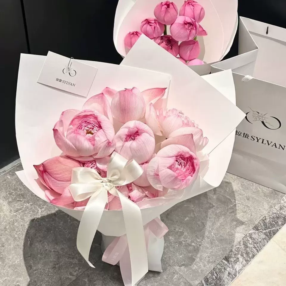 网红礼物高级感ins花艺包花纸鲜花包装纸157克加厚的造型牛皮纸
