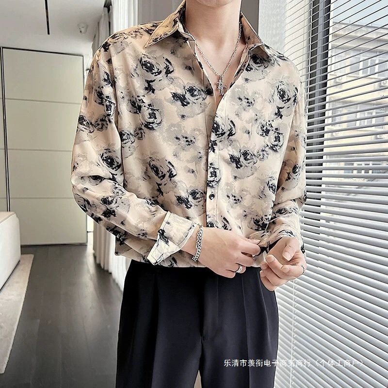 Elegant Printed Shirt with a Cool Baroque Style, Long-Sleeve Shirt for Summer, Thin Style for Hairstylists, Men's Fashion with a Little Chanel Vibe