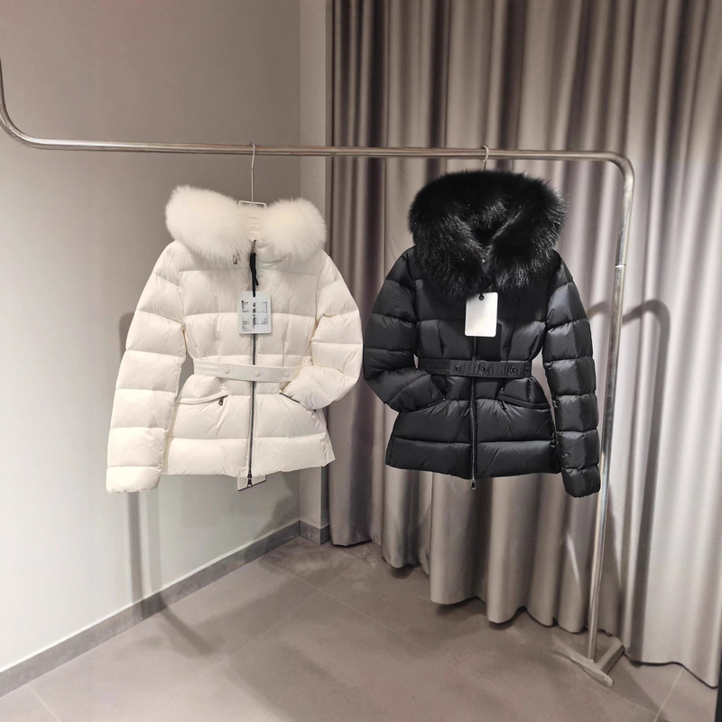 Boed蒙口羽绒服短款狐狸毛女款束腰毛皮饰边Logo徽标外套|undefined