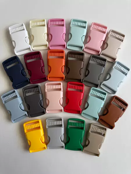 Xindengyuan Fasteners 1.0inch Adjustable Buckle with Three Settings for Bags and Webbing Accessories, Plastic Buckle, Adjustable, Colorful, Customizable