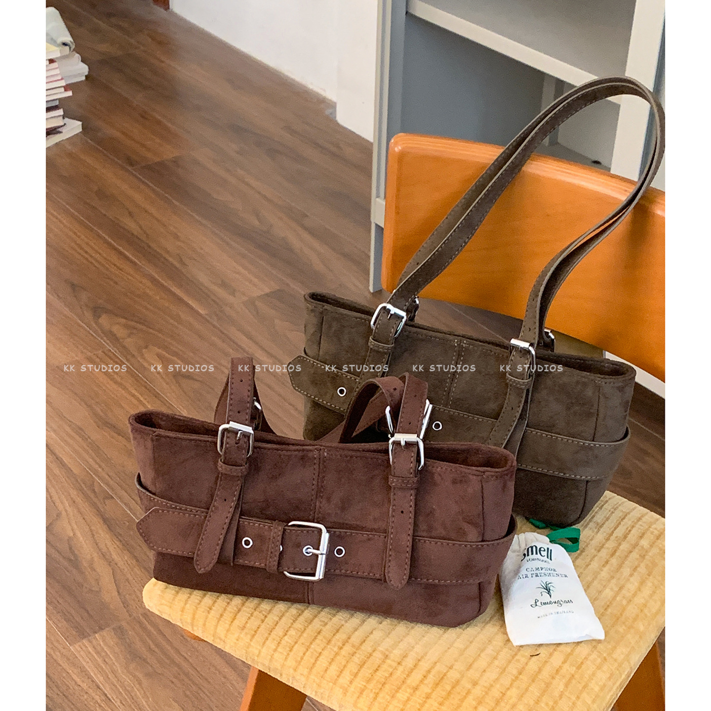 Large-capacity autumn and winter handbag for women, 2026 new style, simple suede tote bag with belt buckle, shoulder bag