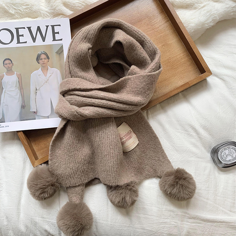 Bufandas coreanas 2025 nueva bufandas de Navidad lana tienda suave viento imitación de cashmere bufandas de bola de lana al por mayor