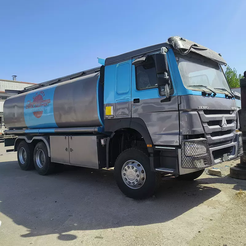 出口豪沃371马力碳钢大容量洒水车工程洒水车 道路清洗环卫洒水车