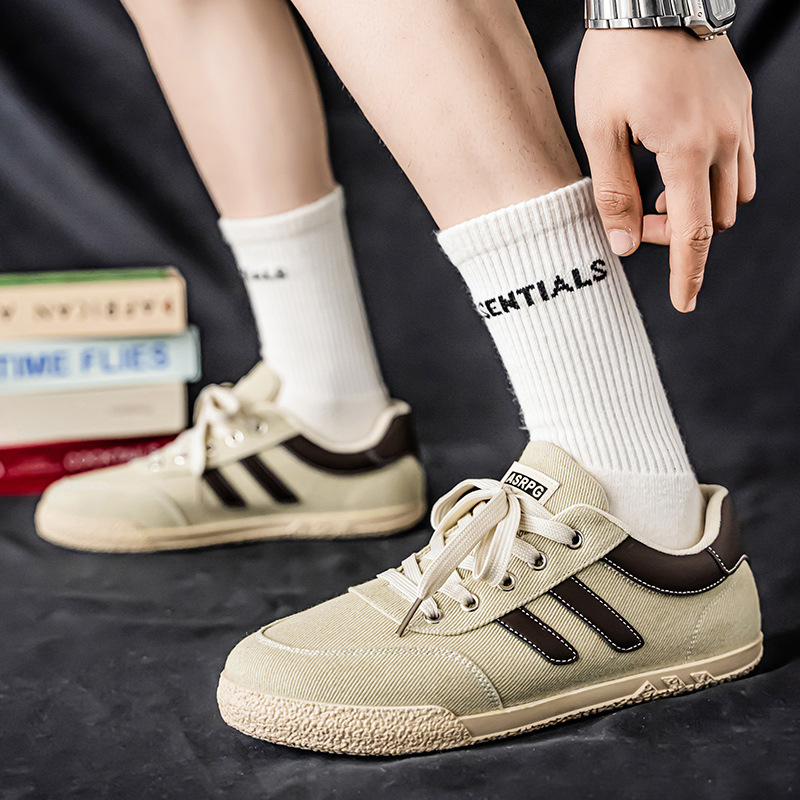 Primavera nuevos zapatos de panel de tela transpirable de cuatro estaciones para hombres, zapatos bajos casuales de todo fósforo para estudiantes de moda, zapatos deportivos para hombres