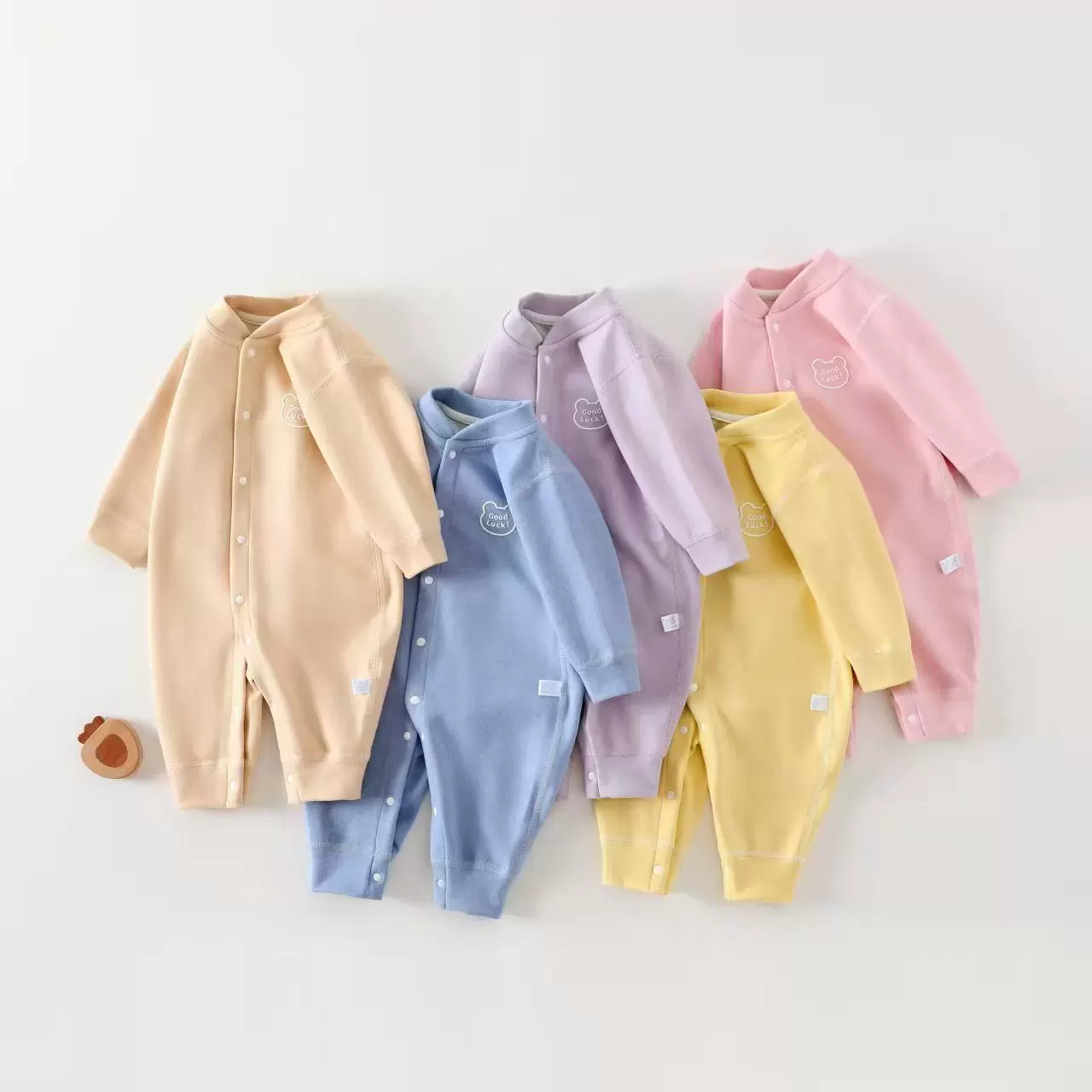 婴儿蚕丝羊绒连体衣舒适加厚保暖哈衣宝宝新生儿衣服外穿爬服秋冬