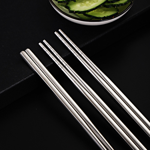 Children's short chopsticks 304 stainless steel hollow non-scalding non-slip high temperature resistant small chopsticks for kindergarten
