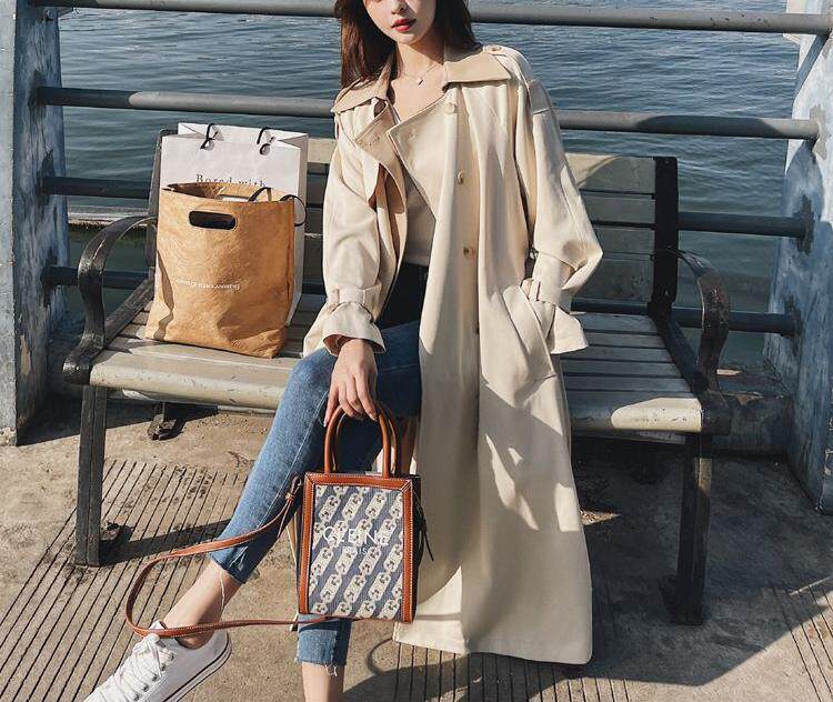 Áo khoác trench coat nữ dáng dài trung bình, form rộng, cổ vest, tay dài, phong cách thanh lịch — Màu be (chất lượng cao cấp) chi tiết 6