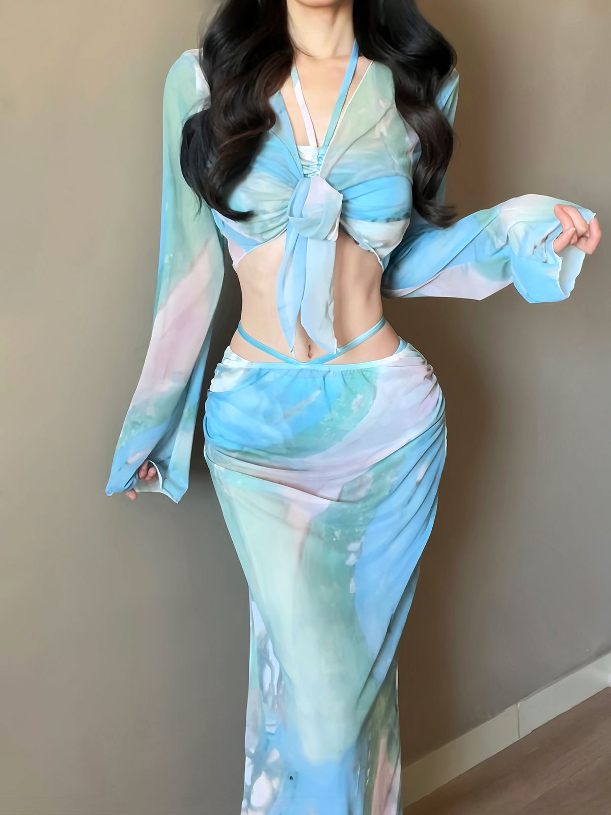 Traje de baño para mujer 2025 nueva falda larga dividida traje de cuatro piezas hermoso y sexy traje de baño bikini de vacaciones estilo chica caliente