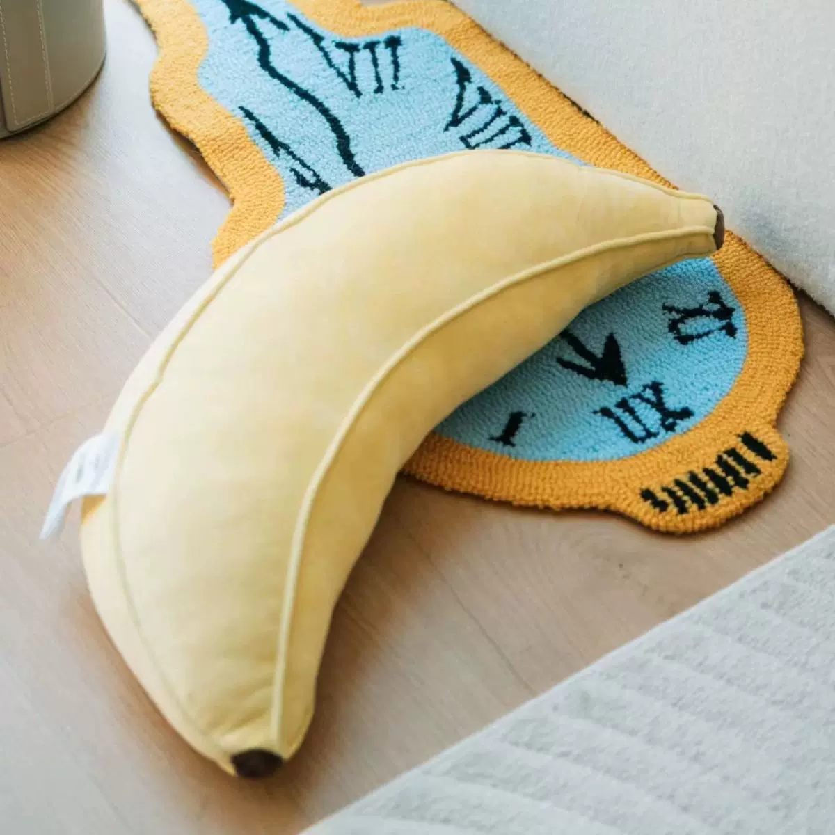 ins香蕉抱枕可爱玩偶公仔日式舒柔创意香蕉状长条枕床头靠枕枕头