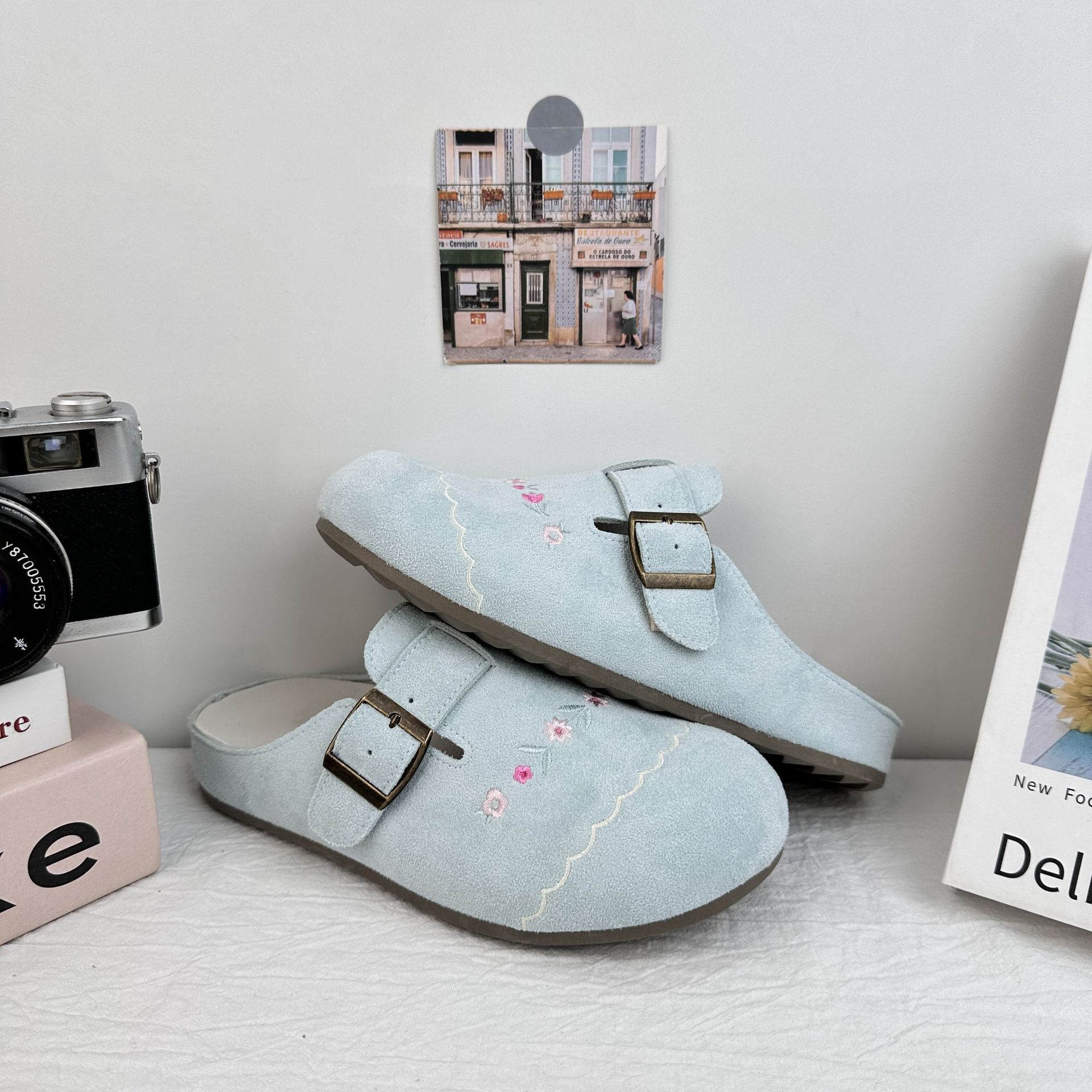 Far Wave Boken Shoes Baotou Semi-pantuflas para mujer 2025 verano nuevo estilo todo-fósforo ligero de un pie zapatos perezosos en nombre del cabello