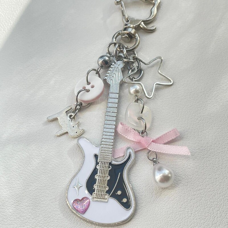 [Cat Cute Guitar] Hand-made Beaded Electric Guitar Pendant Cute Keychain Bag Card Book ccd Hanging