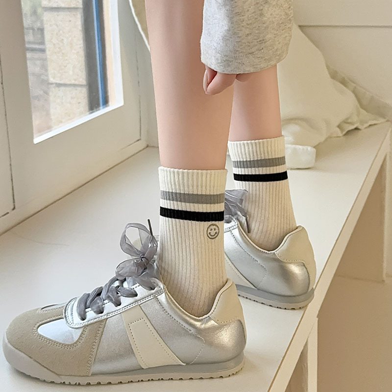 35g Weight Socks Classification Socks Lingerie Type Cotton Fabric Type A Pair Quantity Casual, Outdoor Occasion Contrast Collar Pattern All Seasons Season Women's Gender Sports Style Women's Sports Contrast Collar Cotton Crew Socks A Pair 3