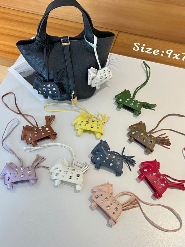 新しい工場直販人気の第一層シープスキン多用途バッグ通勤ハンドバッグペンダントかわいい|undefined