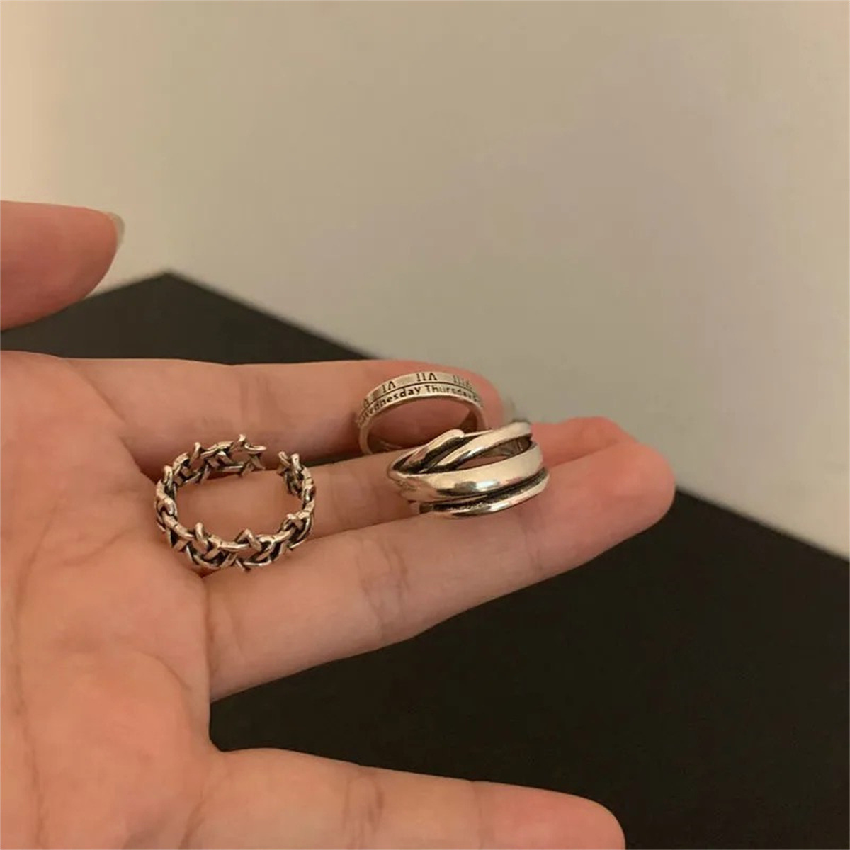  Anillo de liquidación de agosto - Diseño de nicho minimalista con graffiti y borde ondulado, elegante y exquisito, perro Pachia image 4
