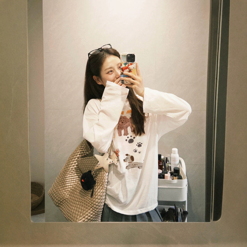 White pure cotton long-sleeve t-shirt for women, 2026 new style, loose fit, plus size, early autumn design top, suitable as a base layer White pure cotton long-sleeve t-shirt for women, 2026 new style, loose fit, plus size, early autumn design top, suitable as a base layer