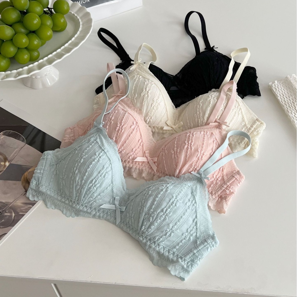 Venta directa de fábrica Comercio electrónico transfronterizo Sudeste de Asia Vietnam Tailandia Ladies French Thin Girl reúne cómodos sujetadores de texto