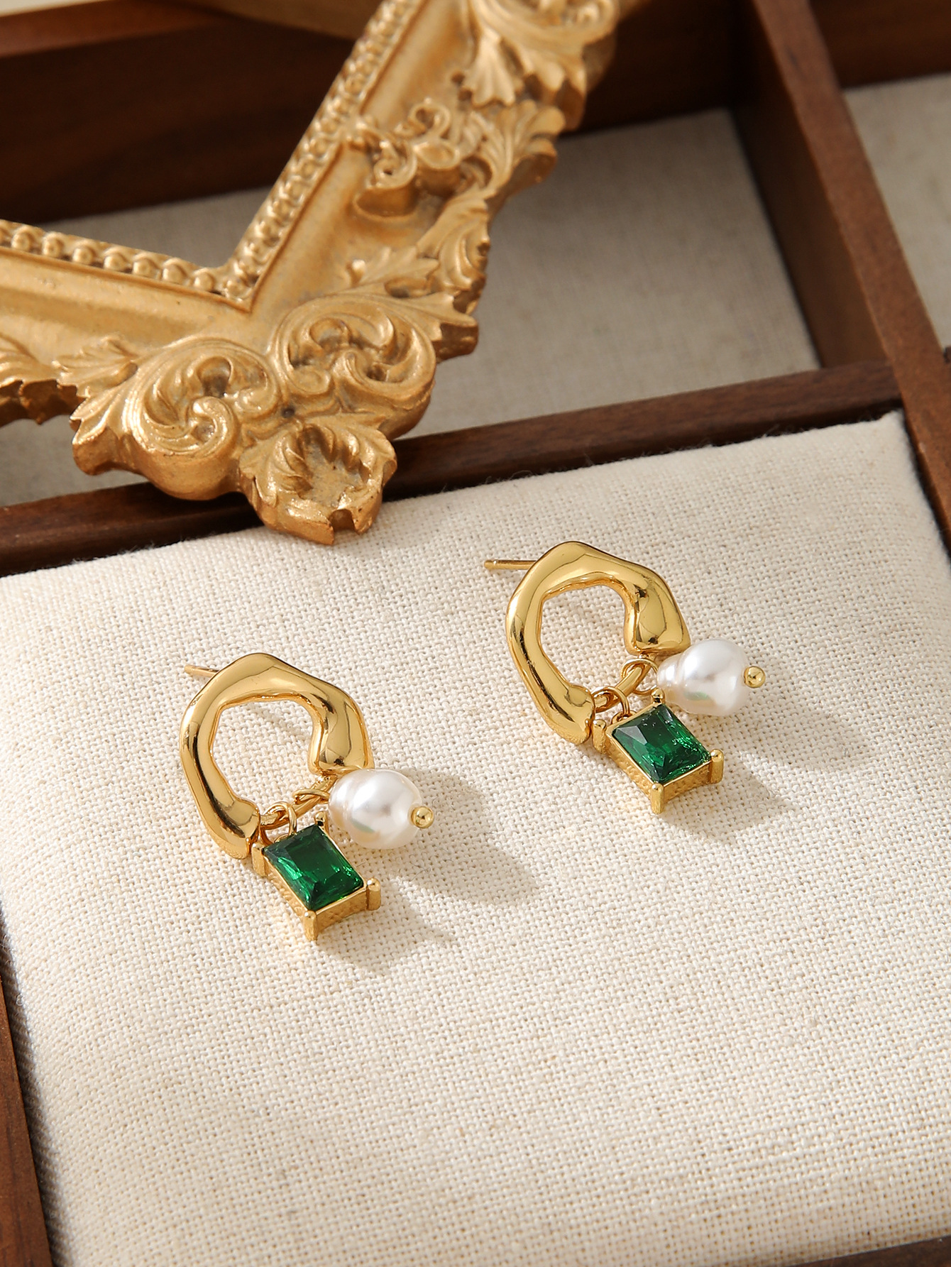304 Stainless Steel Material Geometric Pattern 1 Pair French Style Geometric Pearl Plating Inlay Titanium Steel Zircon Zircon Ear Studs