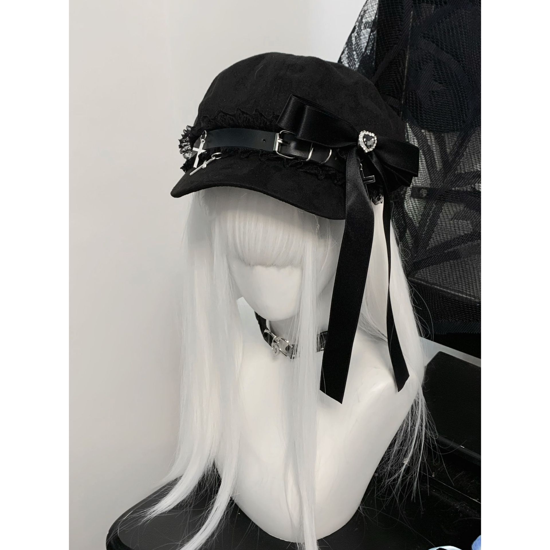Women's Beret With Water Diamond Bow And Decorative Detailing_voghion.com
