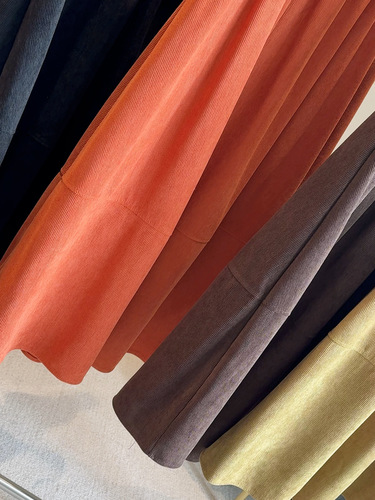 Korean Retro Corduroy Semi-Body Skirt for Women - Autumn/Winter High-Waist Slimming Medium-Length Skirt for Petite Figures - Knife-A-line Skirt