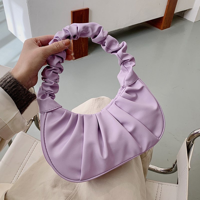 秋季流行的小包包女包2021新款潮时尚单肩腋下褶皱包洋气手提女包